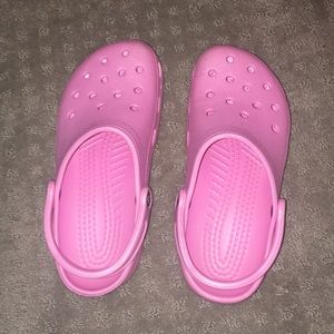 PINK CROCS